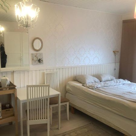 Appartement Puutaloasunto 1.8 Km Turun Aurajoelta à Turku Extérieur photo